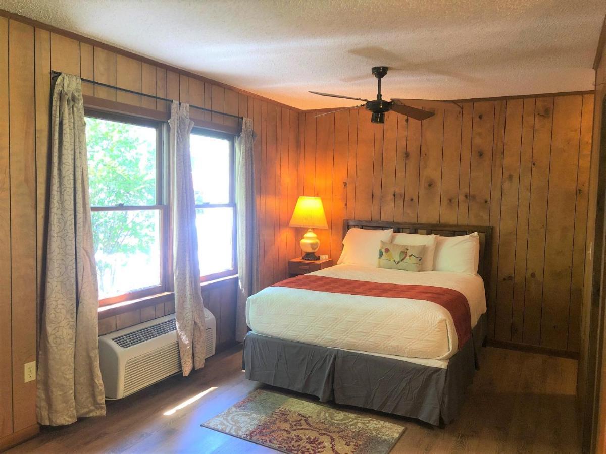 Hotel Meadowlark With Restaurant & Bar