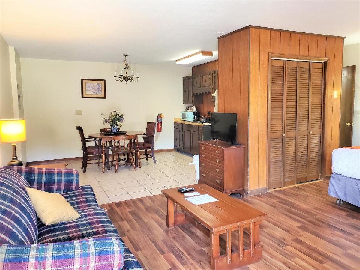 Hotel Meadowlark With Restaurant & Bar
